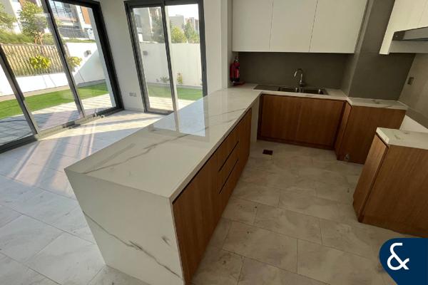 Vacant Now | Backing Green Strip | 4 Bed